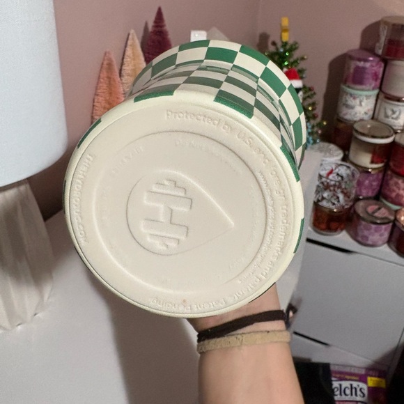 Green Checkered Hydrojug 40oz - Picture 4 of 6